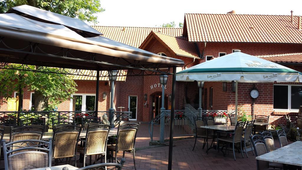 Hotel Restaurant Am Pfauenhof Quakenbruck Exterior photo