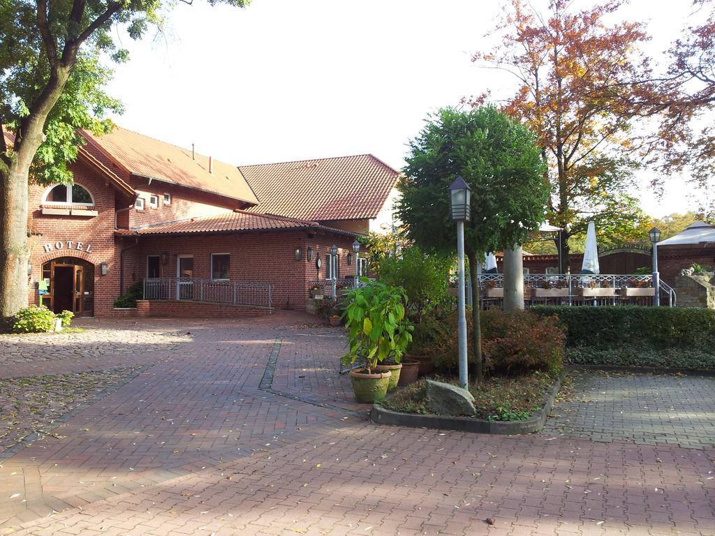 Hotel Restaurant Am Pfauenhof Quakenbruck Exterior photo